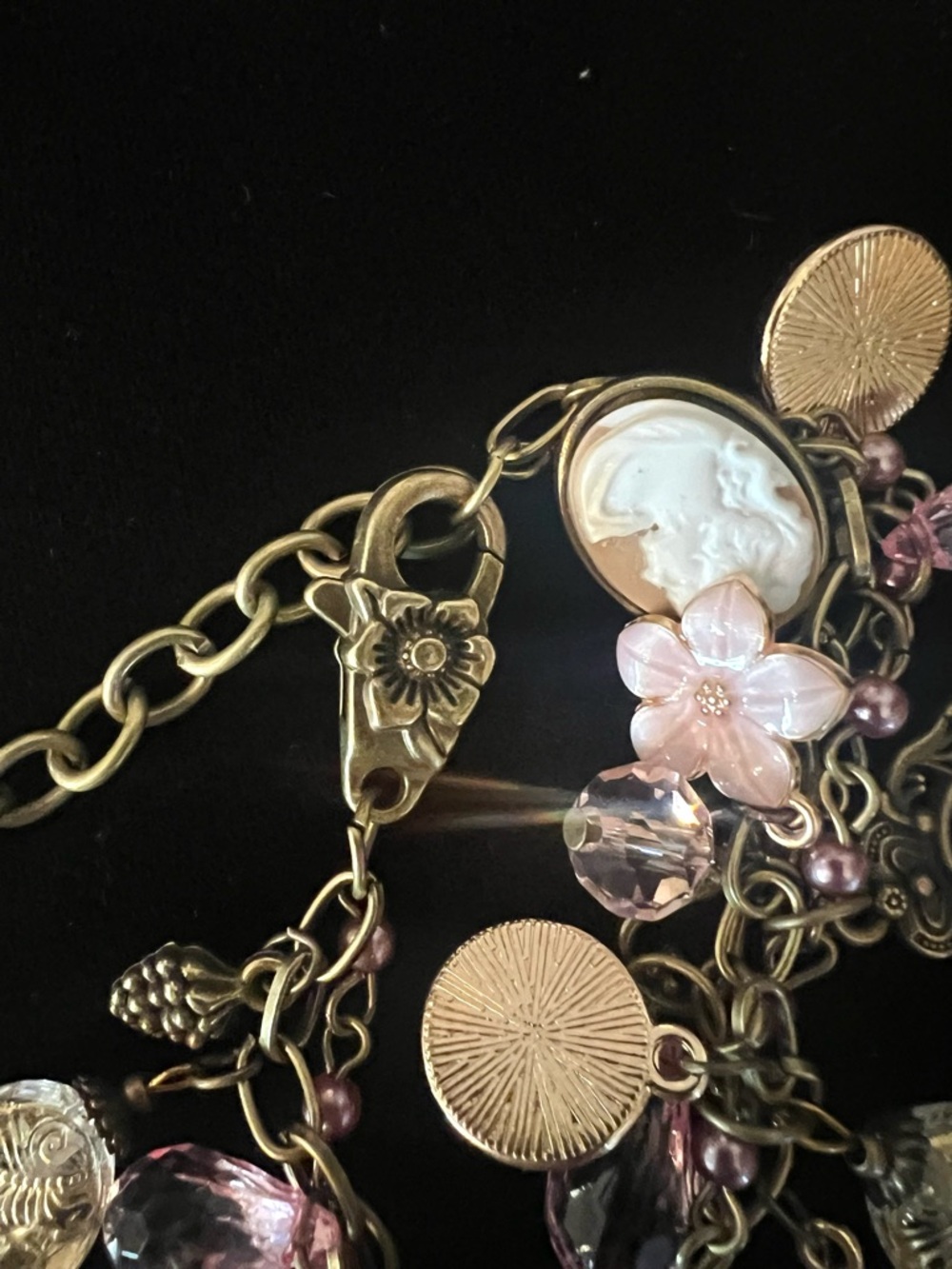 New! The “Antoninette” Cameos Charm Cottagecore Bracelet - Picture 6 of 6